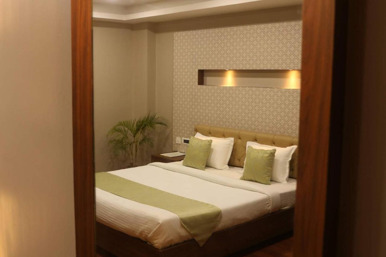 Hotel The Kalyaniz グワーハーティー エクステリア 写真