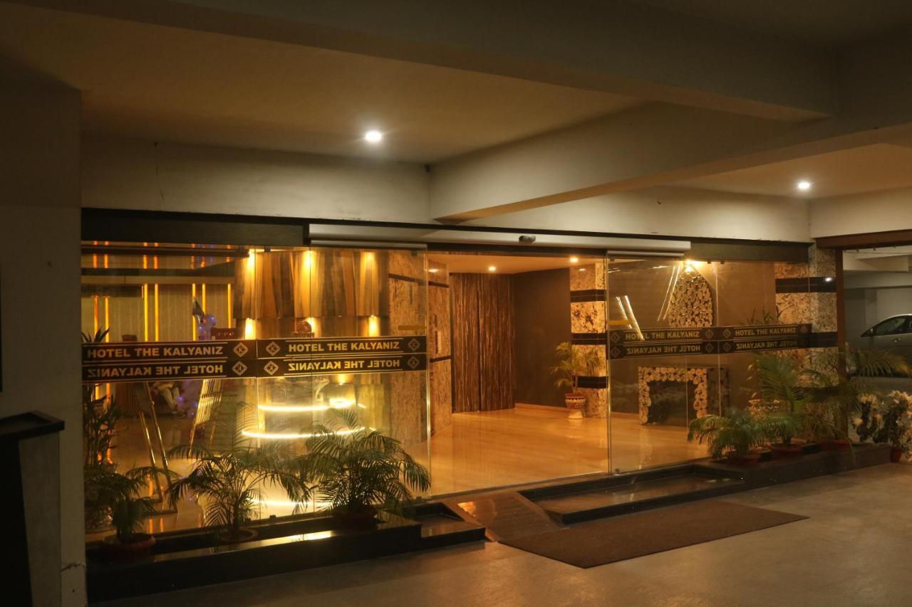 Hotel The Kalyaniz グワーハーティー エクステリア 写真